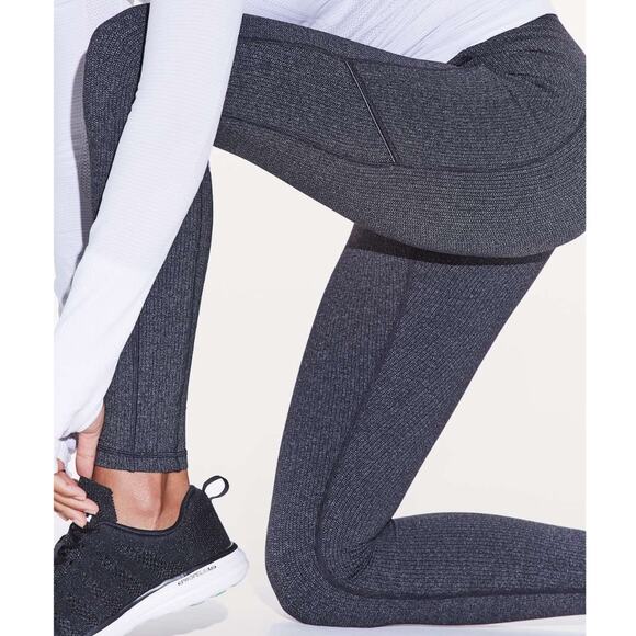 Lululemon Speed Up Tight 28" Power Luxtreme Variegated Knit Black Heathered Sz 6 - Picture 11 of 11